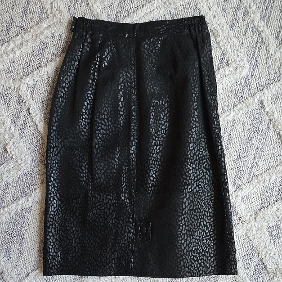 Leather Elegant Black Patterned Skirt - Picture 4 of 9